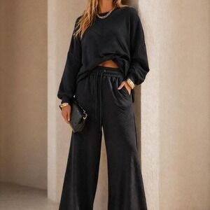 Black wide leg textured lux set with pockets #luxury #minimalist #set #wideleg